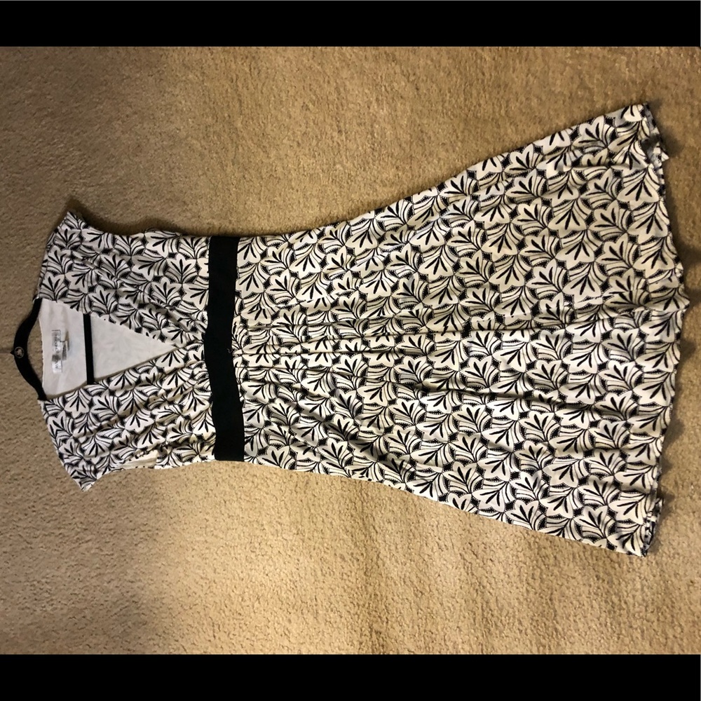 Maggie London Black and White dress
